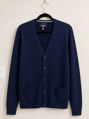 100% merino wool Nordstrom Men’s Dark Navy V-Neck Button Cardigan